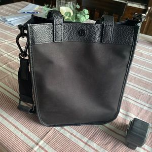Lululemon black crossbody purse